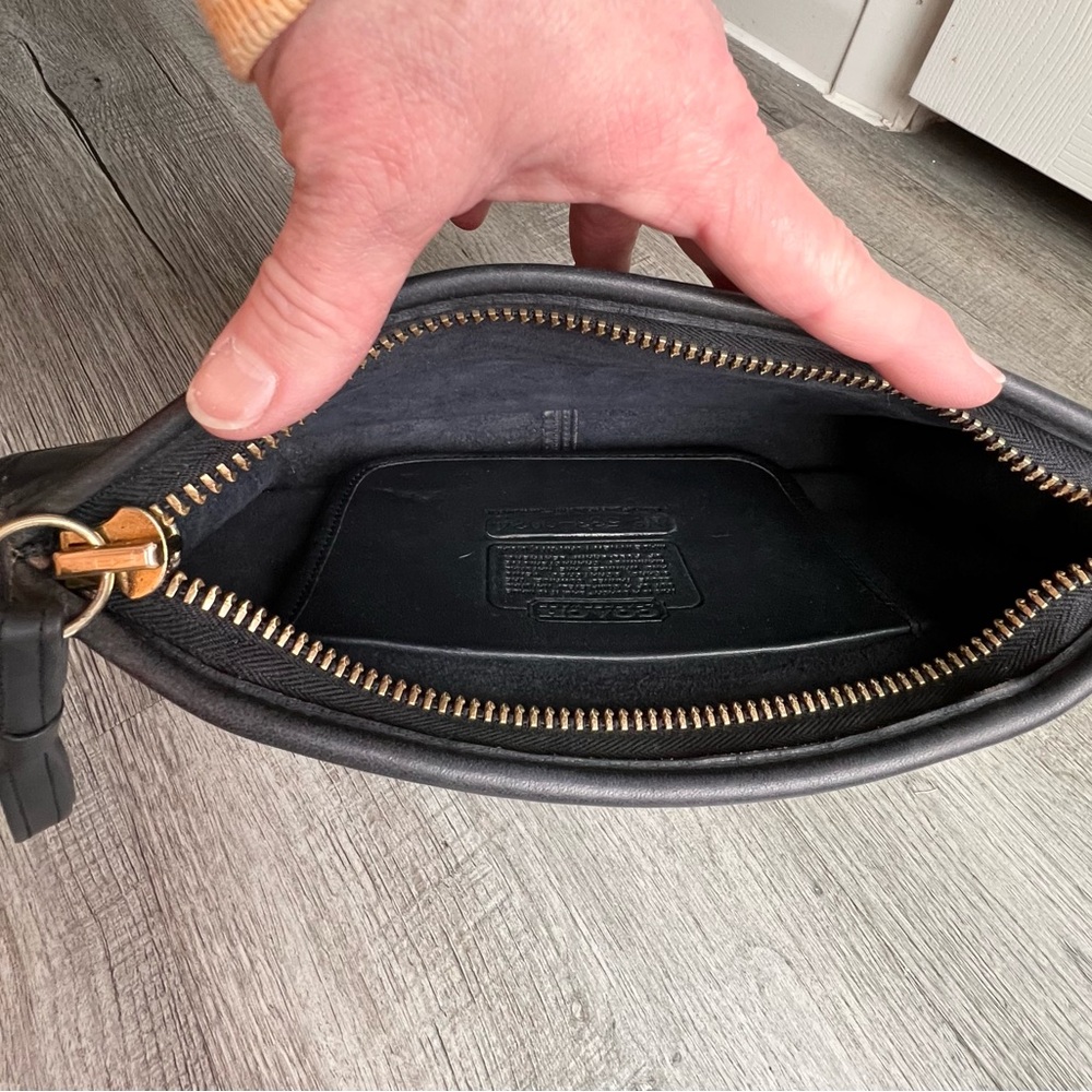 Vintage Coach Zippered Wristlet Clutch - Picture 10 of 11